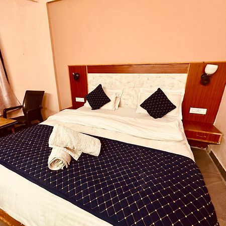 Hotel D Kanchan Manali エクステリア 写真