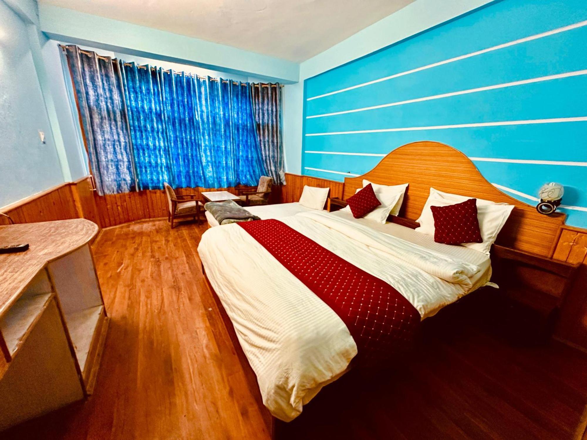 Hotel D Kanchan Manali エクステリア 写真